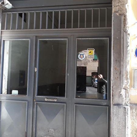 Appartamento City Center Napoli Bagian luar foto