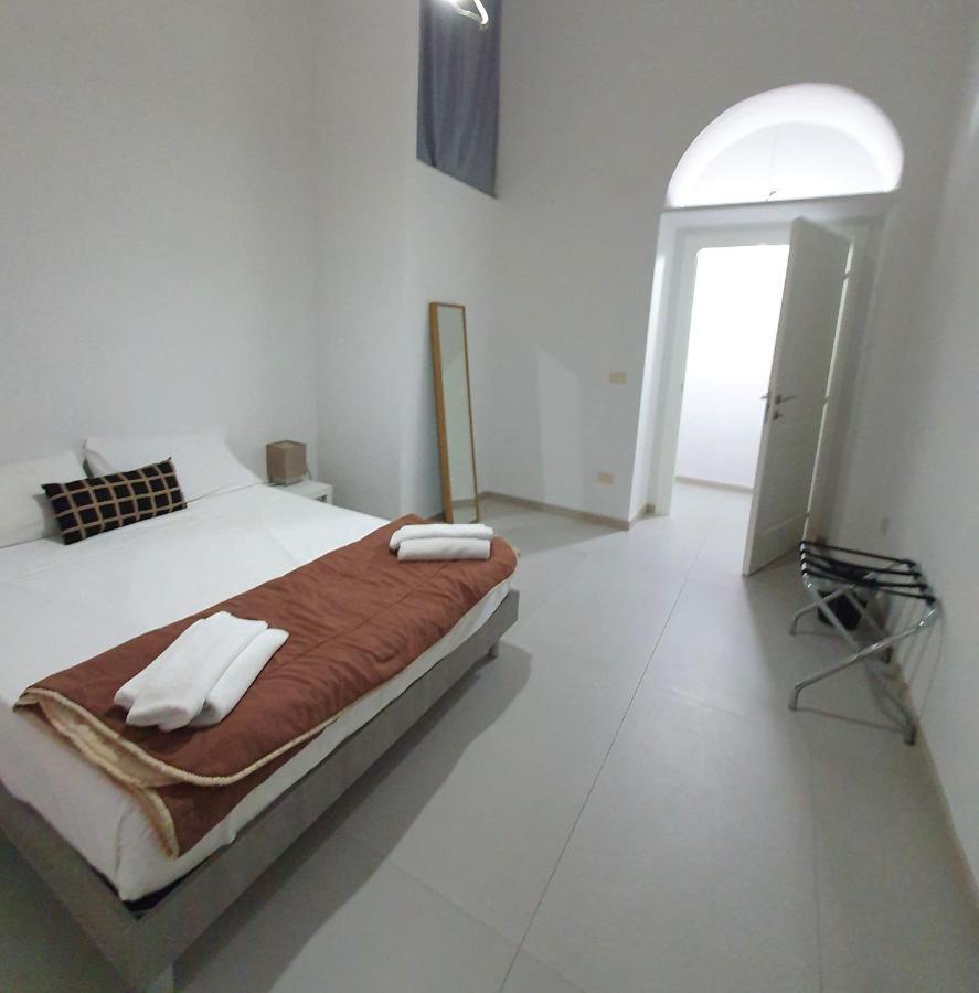 Appartamento City Center Napoli Bagian luar foto