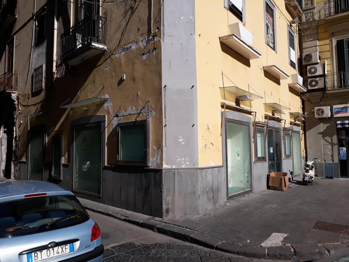 Appartamento City Center Napoli Bagian luar foto