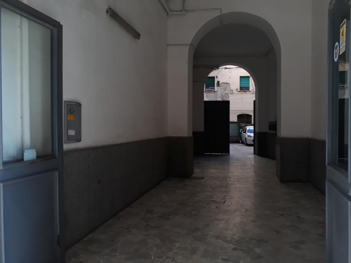 Appartamento City Center Napoli Bagian luar foto