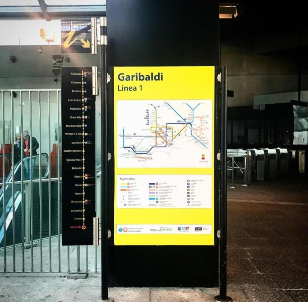 Appartamento City Center Napoli Bagian luar foto