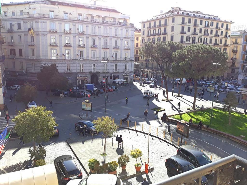 Appartamento City Center Napoli Bagian luar foto