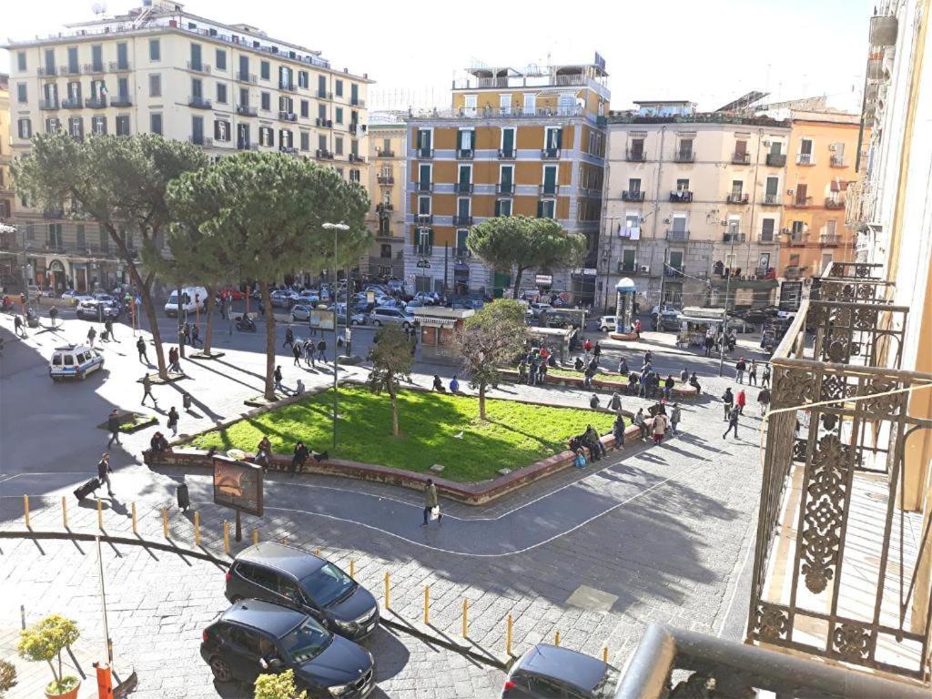 Appartamento City Center Napoli Bagian luar foto