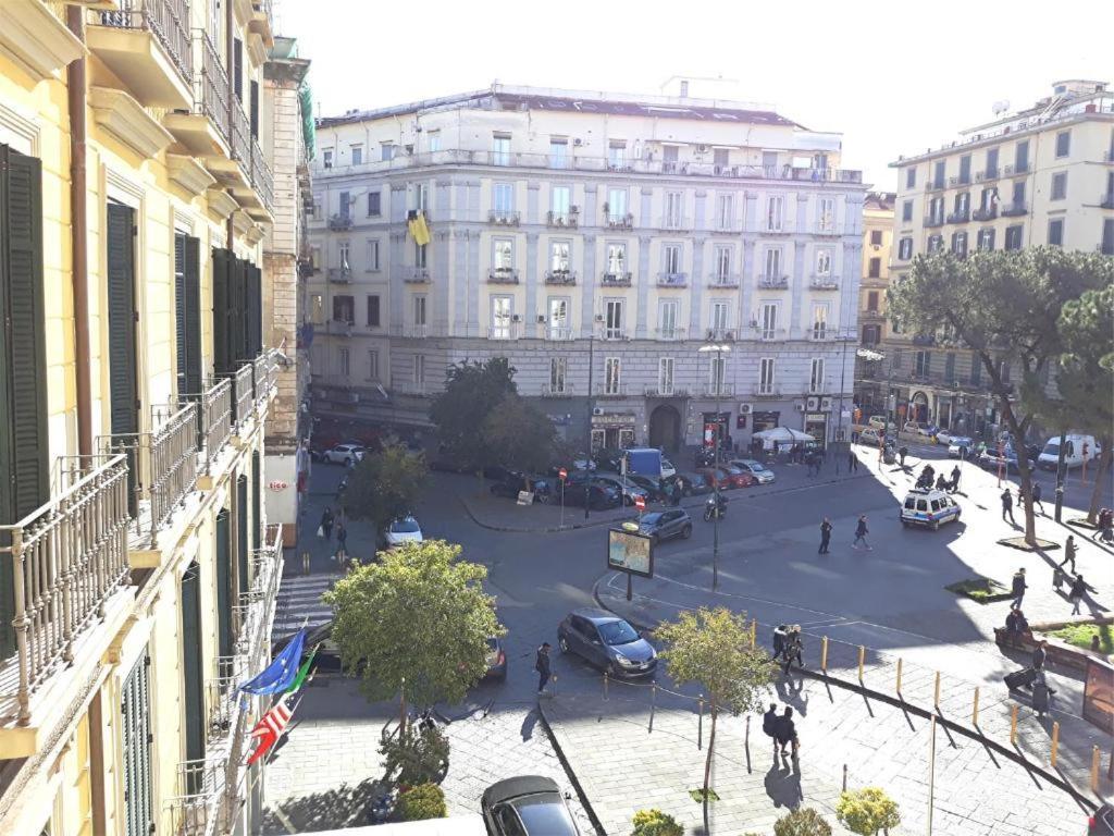 Appartamento City Center Napoli Bagian luar foto