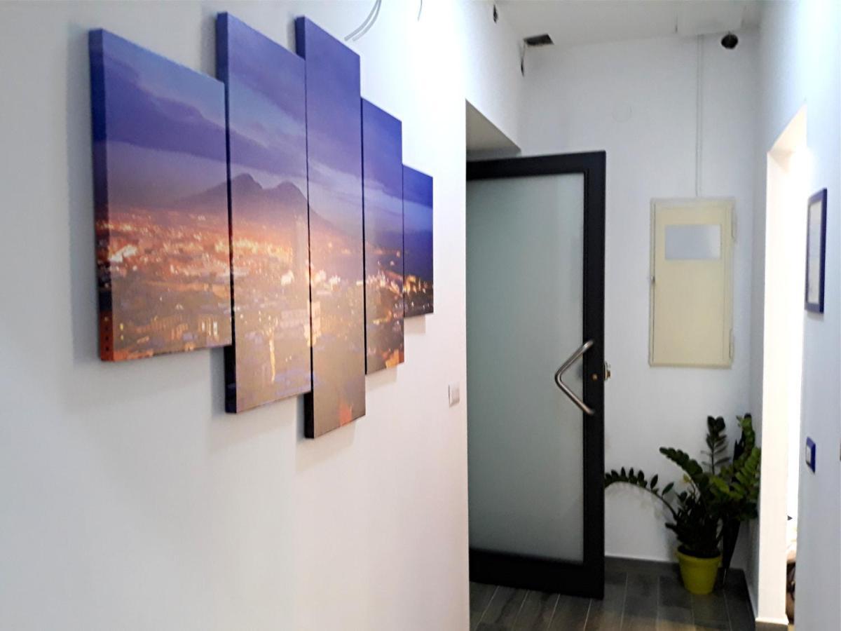 Appartamento City Center Napoli Bagian luar foto