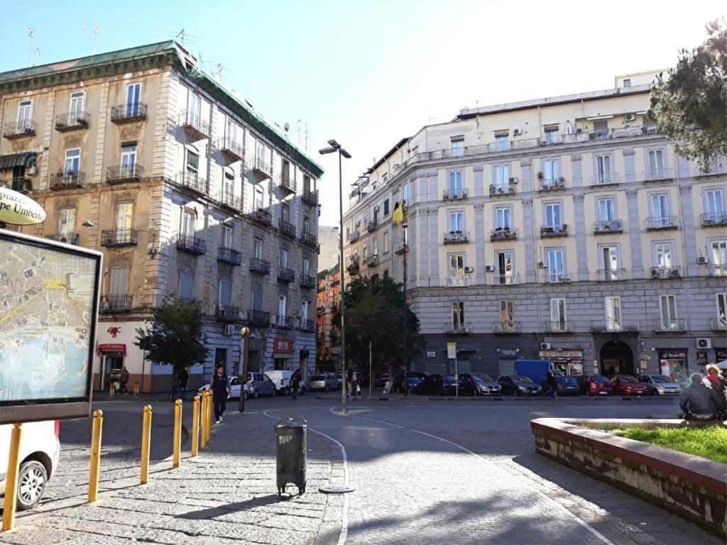 Appartamento City Center Napoli Bagian luar foto