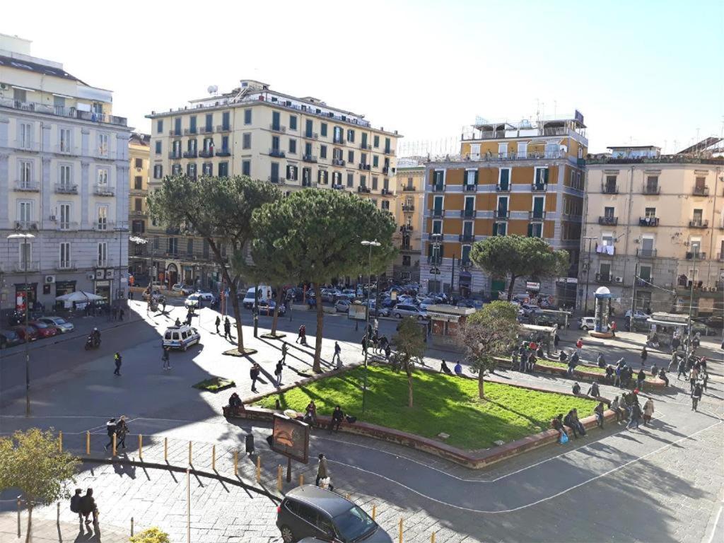 Appartamento City Center Napoli Bagian luar foto