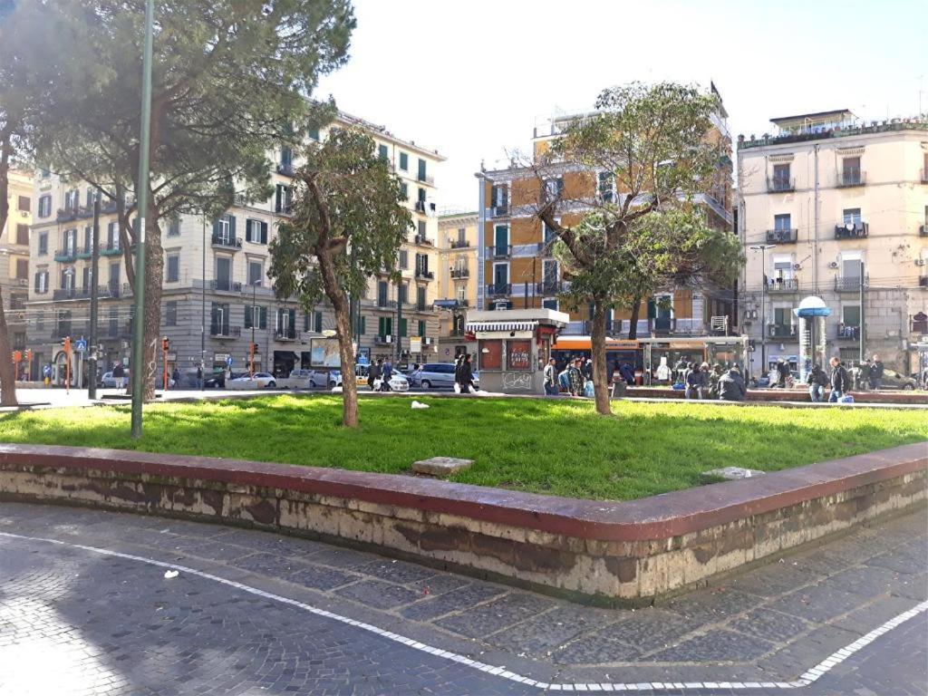 Appartamento City Center Napoli Bagian luar foto