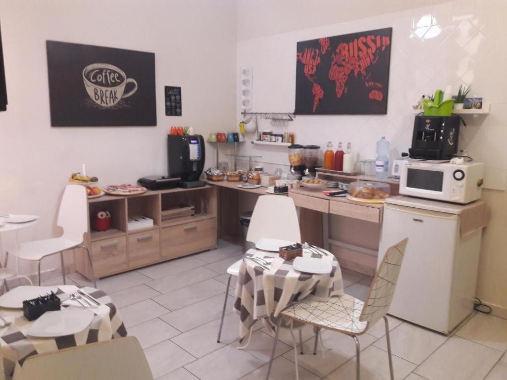 Appartamento City Center Napoli Bagian luar foto